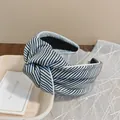 Elegant retro black and white diagonal striped knotted wide headband hair accessory - Knot Style / Black