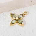 Eleganter vergoldeter Kleeblatt-Anhänger mit grünen Zirkonia-Steinen im Marquiseschliff - Gold Olivgrün