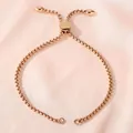Detailweergave van verstelbare box-kettingarmband in roségoud voor DIY sieraden. - Roségoud