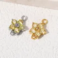 Colgantes de flores de circón y acero con doble bucle para proyectos de joyería DIY - Base de Tono Plateado / Circonia Amarilla (Piedra de Nacimiento de Noviembre)