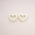 Set of two cream heart-shaped metal spring snap hooks for DIY keychain craft making - Peach Blossom Shaped Clasp (2#) / 1 Piece/Pack (21x21mm) / Beige