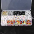 15-vaks set met veelkleurige acryl alfabet- en cijferkralen voor doe-het-zelf knutselen - Willekeurige Gemengde Alfabet Kralen / 15-Raster Box Set (1080 Kralen)