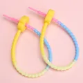 21cm siliconen gradiënt sleutelhangers met gele bloemsluiting op roze achtergrond - Geel Hoofd / Set van 2