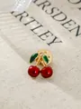 Süße rote Kirschfrucht Emaille Brosche mit grünen Blättern und goldfarbenem Metall - Klassischer Rot Grüne Kirsche Stil (A22-26)