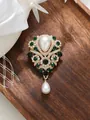 Broche élégante de style vintage français avec cristaux vert émeraude et perles gouttes - Style Vert Foncé (A23-177)