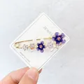 Eleganter lila Emaille-Blumen-Brosche für Damenschals, Mäntel und edle Accessoires - Pflaumenblüten-Stil (DZ02511) / Lila