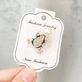 Kreative Froschbrosche mit grüner Emaille, Strasssteinen und einer weißen Perle. - Grüner Frosch-Stil (A10-12) / Grün