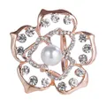 Eleganter roségoldener Schalclip in Blumenform mit Strasssteinen und Perle - Nr 18 (Zentrale Große Perle Blumig)