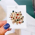 Festliche Weihnachtsbaum-Brosche aus Goldlegierung mit bunten Strasssteinen - Strass Weihnachtsbaum (A5-70) / Gold Kombination