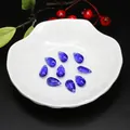 Cuentas de vidrio en forma de gota azul oscuro con patrón de cruz blanca para joyería DIY - 5 Piezas/Paquete (14x8mm) / Azul Real Transparente