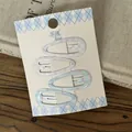 Primer plano de cuatro pinzas para el cabello a cuadros en una tarjeta decorativa - Estilo de Lazo Rosa (1#) / 1 Par / Azul