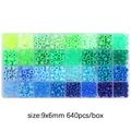 Kit di perline pony fai-da-te a 32 scomparti, 9x6 mm, sfumature verdi e blu - Blu e Verde / 9x6mm (640 Pezzi)