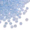 Gefacetteerde iriserende bicone kristallen kralen in lichtblauw voor DIY sieraden maken - Hemelsblauw