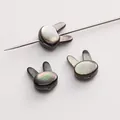 Natürliche schwarze Perlmutt-Kaninchenperlen für hochwertigen DIY-Schmuck Basteln - Kaninchenkopf / 7x9mm (Vertikales Loch), 1 Stück/Packung / Schwarz