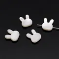 Perles de lapin en nacre blanche naturelle pour la création de bijoux artisanaux DIY - Tête de lapin / 10x12mm, 1 Pièce/Paquet / Blanc