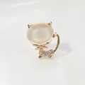 Eleganter roségoldener Brosche in süßer Katzenform mit Katzenaugenstein und Strasssteinen - Katzenform Stil (ae2321321) / Roségold
