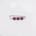 Eleganter Vintage Sicherheitsnadel Broschen mit lila Perlen und goldenen Strass-Abstandshaltern - 5cm / Purpurrot Stil (R-33)