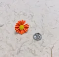 Cute orange daisy flower brooch lapel pin with silver butterfly clutch back for shirts - A9-95 / Orange