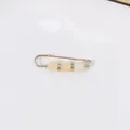 Eleganter champagner-goldener Perlen-Sicherheitsnadel-Anstecknadel mit Kristall-Zwischenringen - Beigefarbener Perlenstil (R-35) / 5cm / Beige