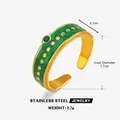 Vintage-Ring aus grünem Emaille-Edelstahl mit goldenen Punkten und 1,7 cm Durchmesser - Verstellbar (ZN2818) / Grüner Tropföl Ring