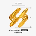 Goldener Edelstahlring mit mehrlagigem Oval-Design, 1,8 cm Durchmesser und 2,9 g Gewicht. - Goldener ovaler Ring