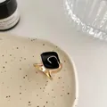 Eleganter gold-schwarzer quadratischer Seidenschallenverschluss mit Spiralmuster - S / Schwarz