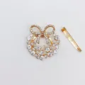 Eleganter goldener Kranz Schalschnalle mit Strasssteinen und separatem Nadelboden. - Schleifenkranz-Stil (A13-115)