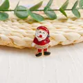 Nahaufnahme einer festlichen Weihnachtsmann-Emaillebrosche mit Kristalldekoration - Weihnachtsmann Stil (A9-109)