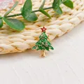 Exquisite Weihnachtsbaum Brosche mit grünem Emaille und funkelnden klaren Strasssteinen - Grüner Weihnachtsbaum Stil (A9-120)