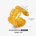 Eleganter goldener Edelstahlring mit geprägter Rose und Textur-Finish für Damen - Relief Rose Stil (ZN2819) / Gold