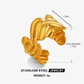 Verstellbarer goldbeschichteter Edelstahlring mit moderner Textur und 4g Gewicht - Gold