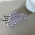 Pince à cheveux rose élégante avec rayures dorées verticales de style coréen minimaliste - Pince à Cheveux en Forme d'Arc (13#)