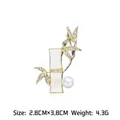 Eleganter goldener Bambus-Broschen-Anstecker mit Muschel-Inlay und weißer Perle. - Bambusknoten-Stil (A16-97)