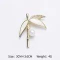 Eleganter Bambus Perlmutt-Brosche mit Perlen- und Kristalldetails für Damen Accessoires - Bambusblatt-Stil (A16-96)