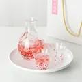 Elegantes japanisches Sake-Set aus Glas mit bunten Kirschblüten und Geschenktüte - Zehn Meilen Pfirsichblüten (Rosa Punktstil)