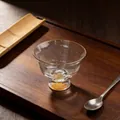 Eleganter handgeblasener Kung-Fu-Teebecher aus Glas mit Goldrand und Bernstein-Standfuß - Teacup Type A / Goldfolien-Dekoration / Transparent