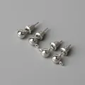 Silberne Kugelohrstecker mit Schlaufen und Verschlüssen für DIY-Schmuckherstellung - 5mm (10er Pack) / Silber