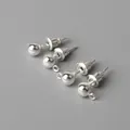 Vier Stück silberne Kugelohrstecker mit Schlaufen für handgefertigtes DIY-Schmuckzubehör - 5mm (10er Pack) / Silber