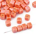 Cuentas cuadradas de cerámica naranja hechas a mano para la creación de joyas DIY - 6mm (10 Pieces Pack) / Rojo Anaranjado
