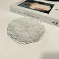 Japanischer Glasuntersetzer aus Kristallglas, unregelmäßige Struktur, transparent - Glastablett / 14.5cm / Transparent