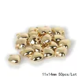 Gedetailleerde macro-opname van gouden hartvormige CCB-kralen voor DIY-sieraden - Gladde Harthanger / 11x14x6mm (50 Stuks/Pak) / Goud