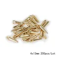 Detailopname van 4x13mm gouden CCB-plastic spike bedeltjes voor DIY-sieraden maken - Spike Hanger / 4x13mm (200 Stuks/Verpakking) / Goud