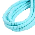 Gros plan de perles heishi en pâte polymère bleu ciel 6mm pour bijoux DIY - 6x1mm Perles en Vrac / Environ 350 Pièces/Paquet / Bleu clair