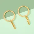 Ein Paar goldene Schlüsselringe aus Eisen mit einer kurzen viergliedrigen Kette für DIY - 3cm Flachrunder Schlüsselring Mit Ring / 10er Pack / Gold