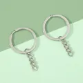 Silberner Schlüsselring aus Metall mit 4-gliedriger Kette für Bastelarbeiten und DIY Schmuck - 3cm Flachrunder Schlüsselring Mit Ring / 10er Pack / Weißgold