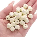 10 mm crème-kleurige achthoekige houten kralen voor het maken van doe-het-zelf sieraden - 10mm (Gat ong. 2mm) 10 Stuks/Verpakking / Broken Wit