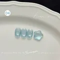 Elegante lichtblauwe cat-eye nagellakgel met fijne zilveren glitters en bellen effect - Bubble Gel 04#