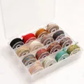 Vue détaillée de cordes en coton torsadées de 1 mm dans une boîte de rangement - Set 16 Couleurs A / 16 Rolls