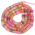Primo piano di perline cilindriche colorate di tormalina per gioielli fai da te - Distanziatori / 4x2mm / Multicolore Chiaro