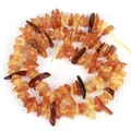 Detailansicht unregelmäßiger Bernstein Natursteinperlen für DIY Schmuck - 5-8mm (ca. 120 Stück/Packung) / Unregelmäßige Form